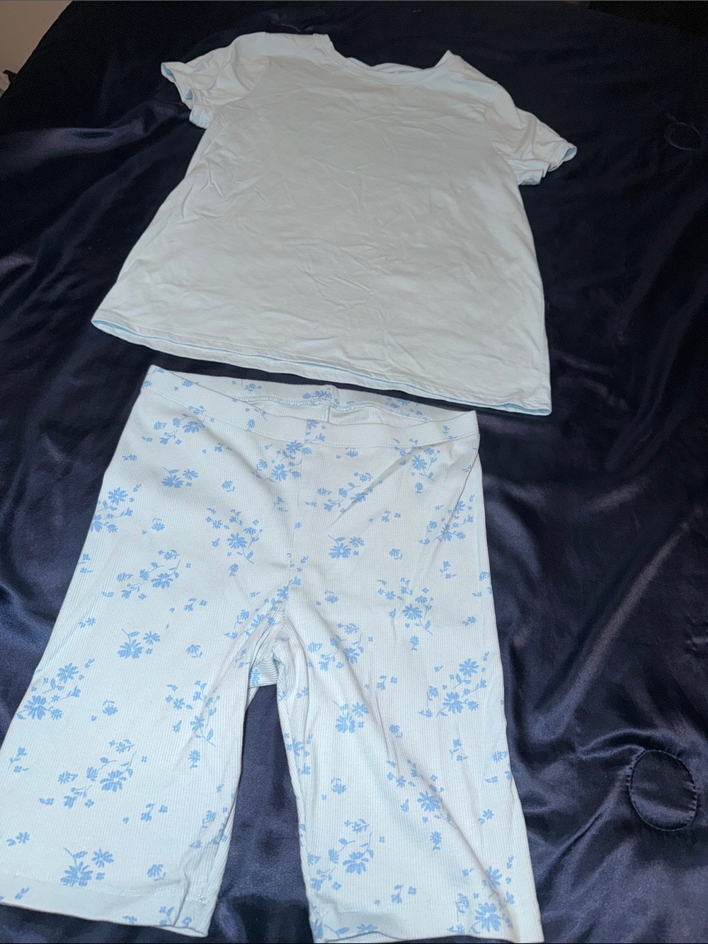 Cat & Jack Light Blue Floral Short Sleeve Pajama Set Girls XL (14)